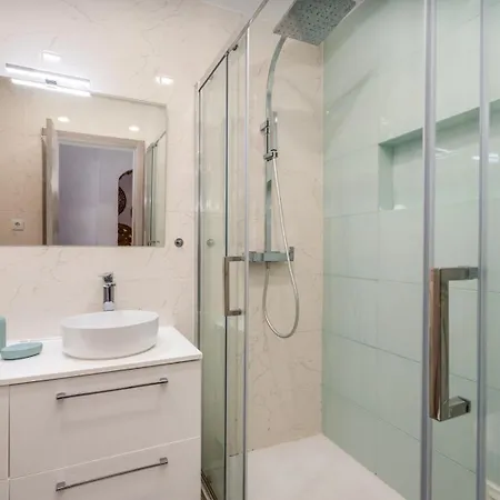 Beco Do Sol, * 阿尔布费拉